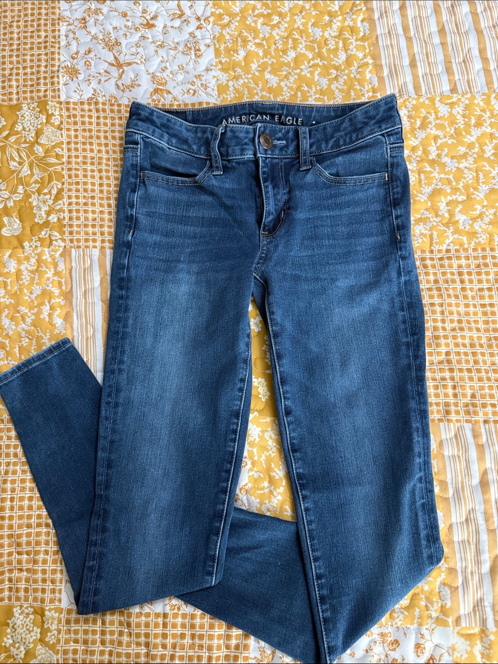 American Eagle Outfitters Women’s Medium Blue Skinny Jeans